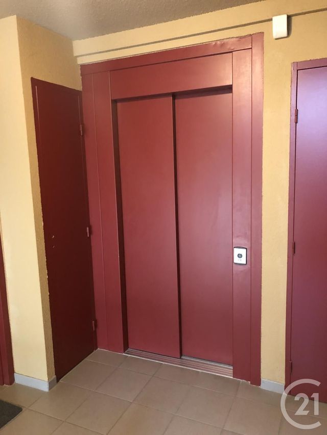 Afficher la photo en grand Appartement T2 à louer - 2 pièces - 57.03 m2 - MEXIMIEUX - 01 - RHONE-ALPES - Century 21 Déclic Immobilier