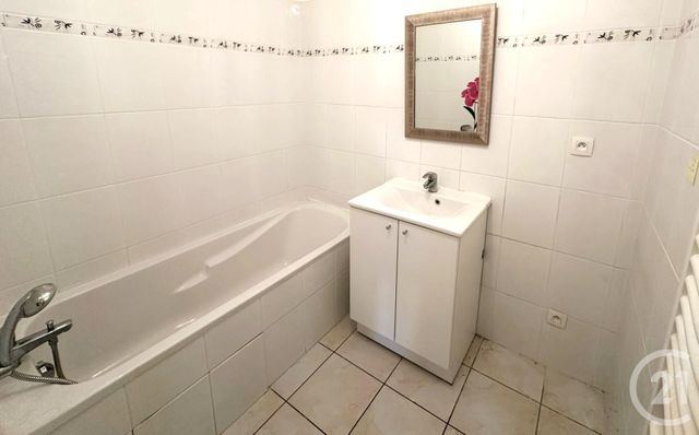 Appartement F2 à vendre - 2 pièces - 41.2 m2 - MEXIMIEUX - 01 - RHONE-ALPES - Century 21 Déclic Immobilier