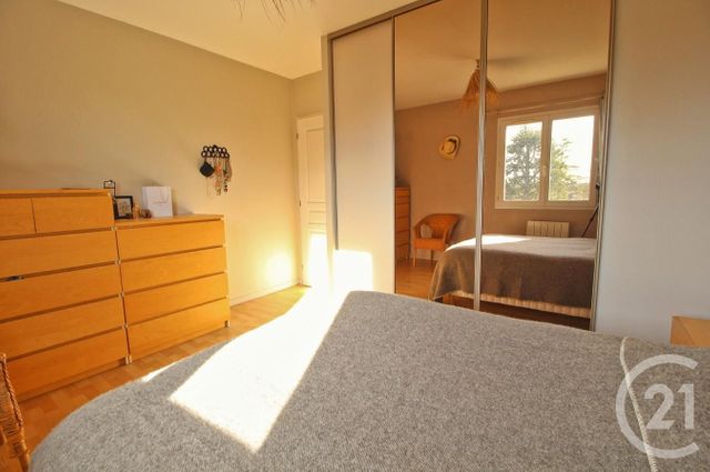 maison à vendre - 7 pièces - 153.42 m2 - ST MAURICE DE GOURDANS - 01 - RHONE-ALPES - Century 21 Déclic Immobilier