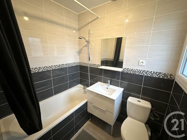 maison à louer - 5 pièces - 130.0 m2 - MEXIMIEUX - 01 - RHONE-ALPES - Century 21 Déclic Immobilier