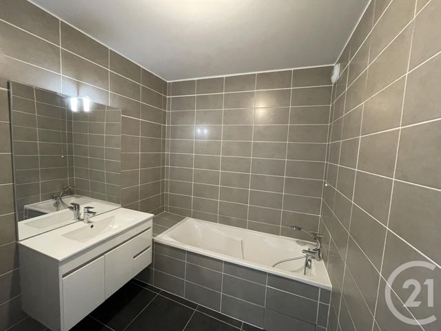 Appartement T3 à louer - 3 pièces - 69.0 m2 - MEXIMIEUX - 01 - RHONE-ALPES - Century 21 Déclic Immobilier